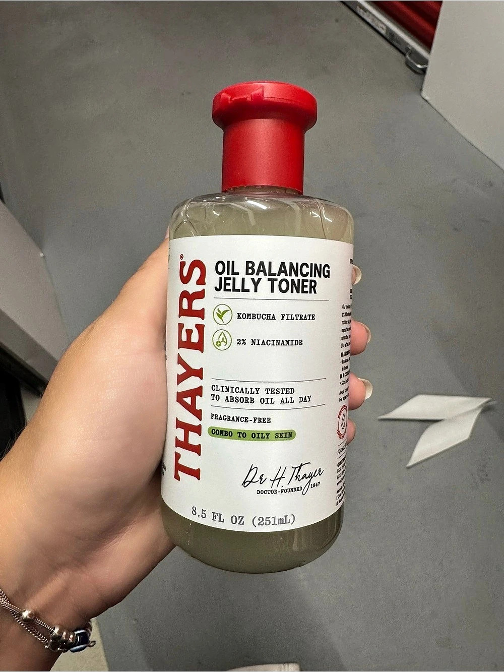 Thayers Oil Balancing Jelly Toner with Kombucha & 2% Niacinamide